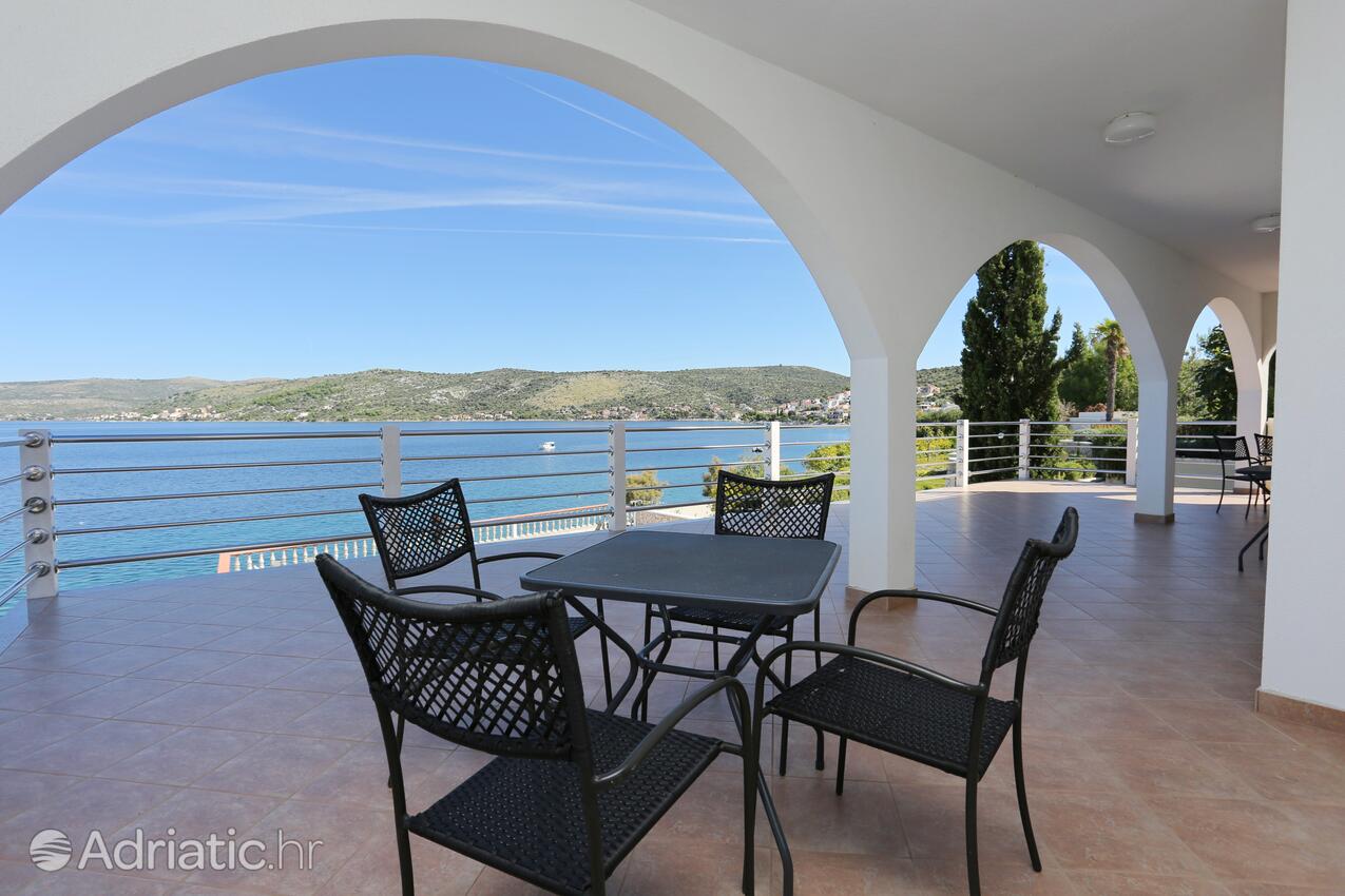 Apartmani uz more Ražanj, Rogoznica - 10318