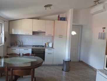 Apartamente lângă mare Stanici, Omis - 1032