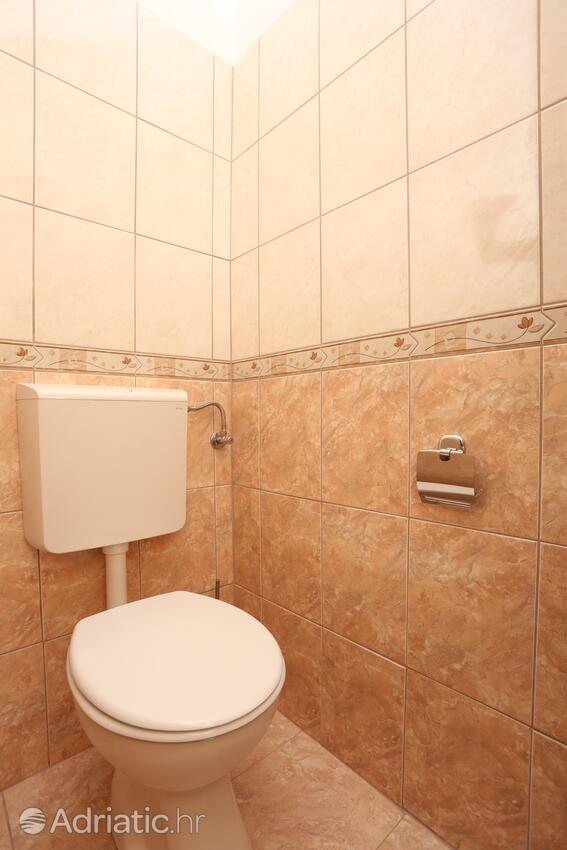 A-10324-a - Private accommodation - Apartments with a parking space Stanići, Omiš