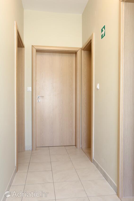 A-10324-a - Private accommodation - Apartments with a parking space Stanići, Omiš