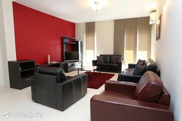 Apartments with parking space Stanići, Omiš - 10324