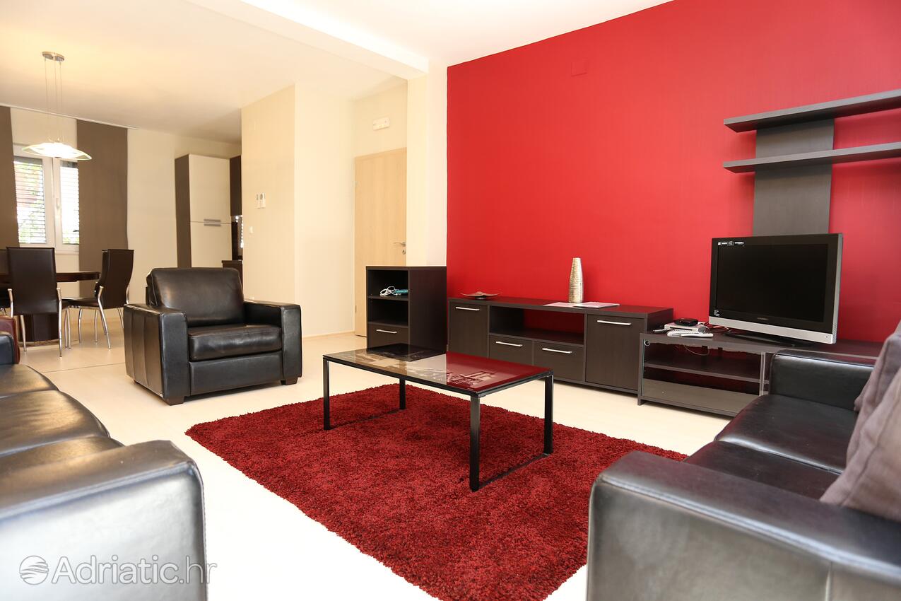 A-10324-a - Private accommodation - Apartments with a parking space Stanići, Omiš