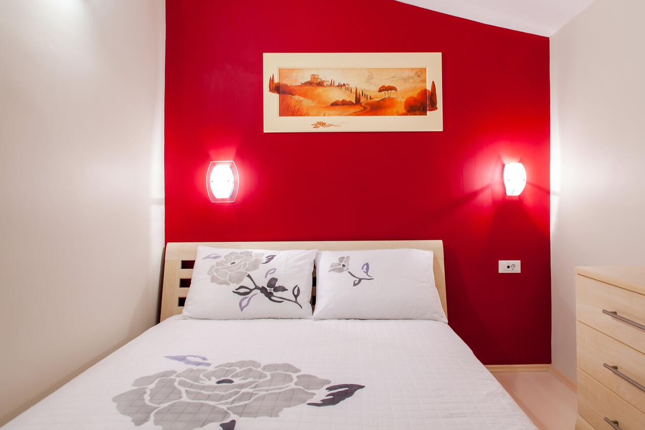 A-10324-b - Private accommodation - Apartments with a parking space Stanići, Omiš
