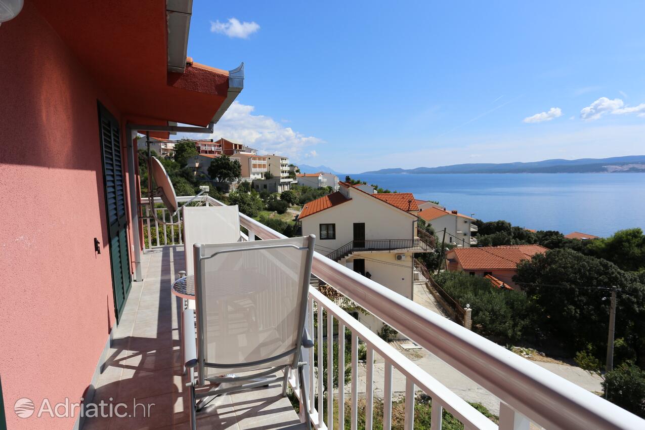 A-10324-c - Private accommodation - Apartments with a parking space Stanići, Omiš