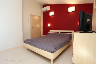 Apartmani s parkingom Stanići, Omiš - 10324