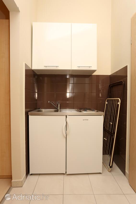 A-10324-c - Private accommodation - Apartments with a parking space Stanići, Omiš