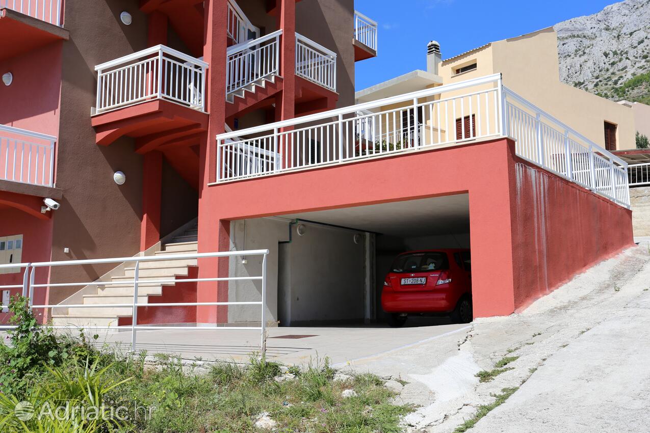 Parking lot - Apartments with a parking space Stanići, Omiš