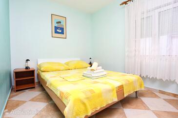 Apartments by the sea Promajna, Makarska - 10329