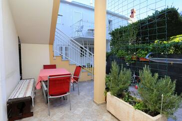 Apartments by the sea Promajna, Makarska - 10329