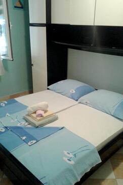 Apartments by the sea Promajna, Makarska - 10329