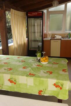 Apartments by the sea Promajna, Makarska - 10329