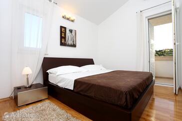 Apartments by the sea Zečevo Rtić, Rogoznica - 10333