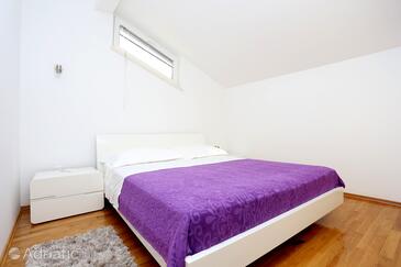 Apartments by the sea Zečevo Rtić, Rogoznica - 10333