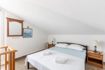 Ferienwohnungen am Meer Zecevo Rtic, Rogoznica - 10334