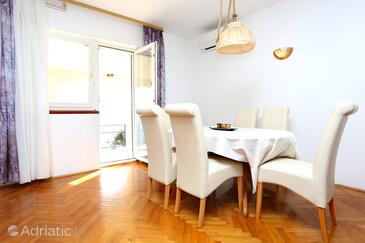 Seaside family friendly house with a swimming pool Seget Vranjica, Trogir - 10336