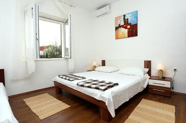 Apartamentos con parking Trogir - 10337