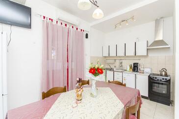 Apartamentos con parking Trogir - 10337