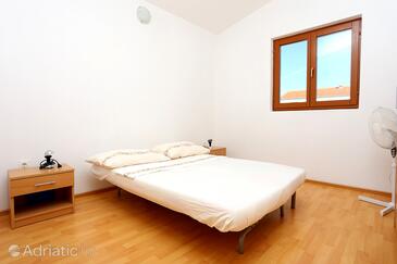 Apartments by the sea Rogoznica - 10338