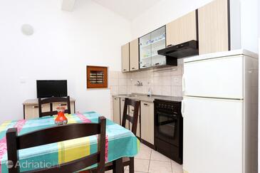 Apartments by the sea Rogoznica - 10338