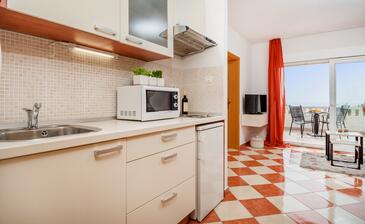 Apartmány a pokoje s parkovištěm  Rogoznica - 10339