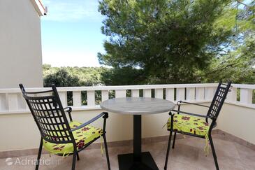 Apartmány a pokoje s parkovištěm  Rogoznica - 10339