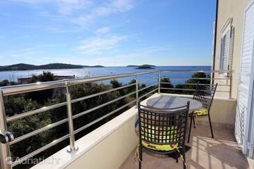 Apartmaji in sobe s parkingom Rogoznica - 10339