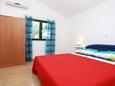 Seget Vranjica, Bedroom in the apartment, air condition available and WiFi.