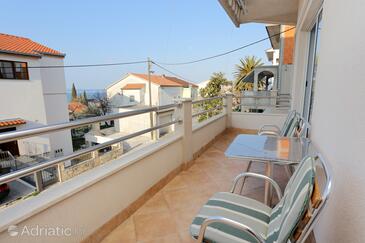 Lägenheter med parkering Podstrana, Split - 10348