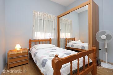 Lägenheter med parkering Podstrana, Split - 10348