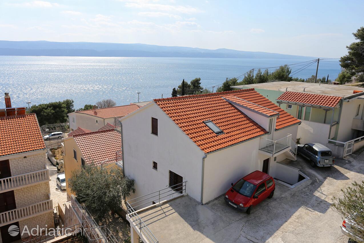 Apartments with a parking space Lokva Rogoznica, Omiš - 10358