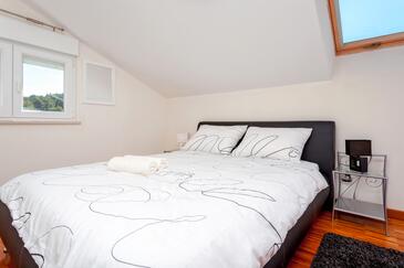 Apartments with parking space Mastrinka, Čiovo - 10364