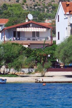 Объект Grebaštica, Šibenik, Объект 10366 - Апартаменты вблизи моря с галечным пляжем.