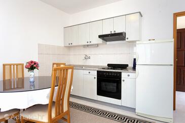 Családi apartmanok a tenger mellett Razanj, Rogoznica - 10373