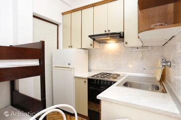 Family friendly seaside apartments Ražanj, Rogoznica - 10373