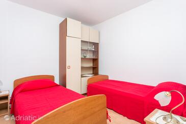 Apartmaji ob morju Seget Vranjica, Trogir - 1038