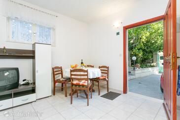 Апартаменты у моря Сегет Враница - Seget Vranjica, Трогир - Trogir - 1038