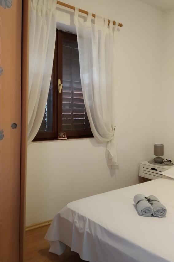A-1040-a - Private accommodation - Apartments by the sea Marušići, Omiš
