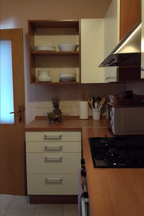 A-1040-a - Private accommodation - Apartments by the sea Marušići, Omiš