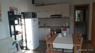 Apartments by the sea Marušići, Omiš - 1040