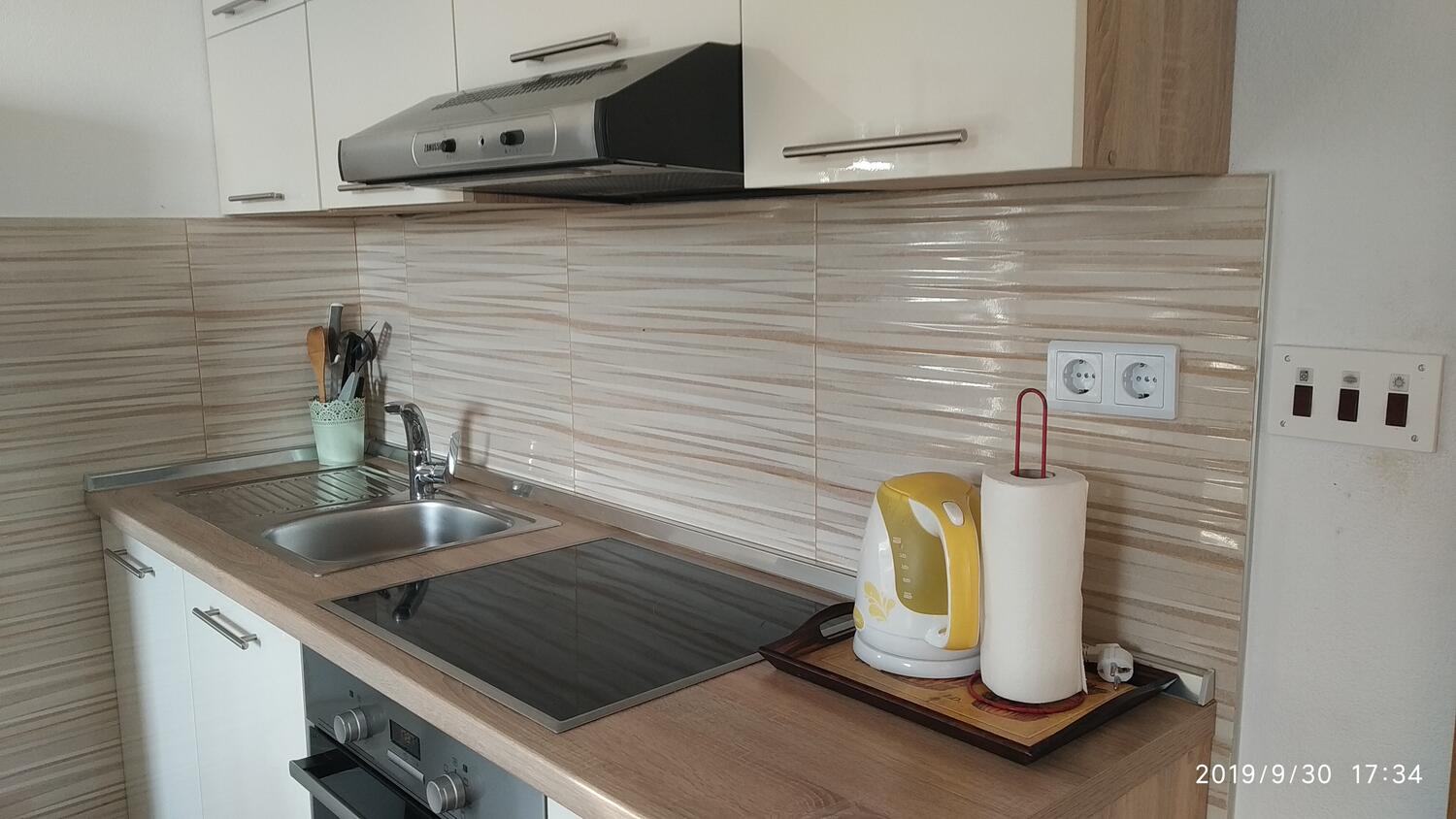 A-1040-b - Private accommodation - Apartments by the sea Marušići, Omiš