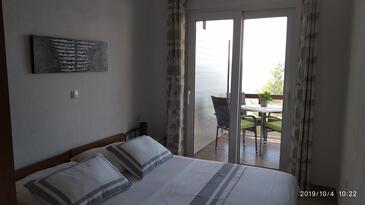 Apartments by the sea Marušići, Omiš - 1040