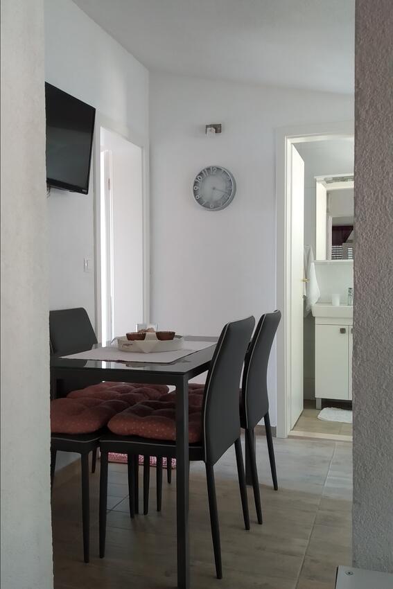 A-1040-e - Private accommodation - Apartments by the sea Marušići, Omiš