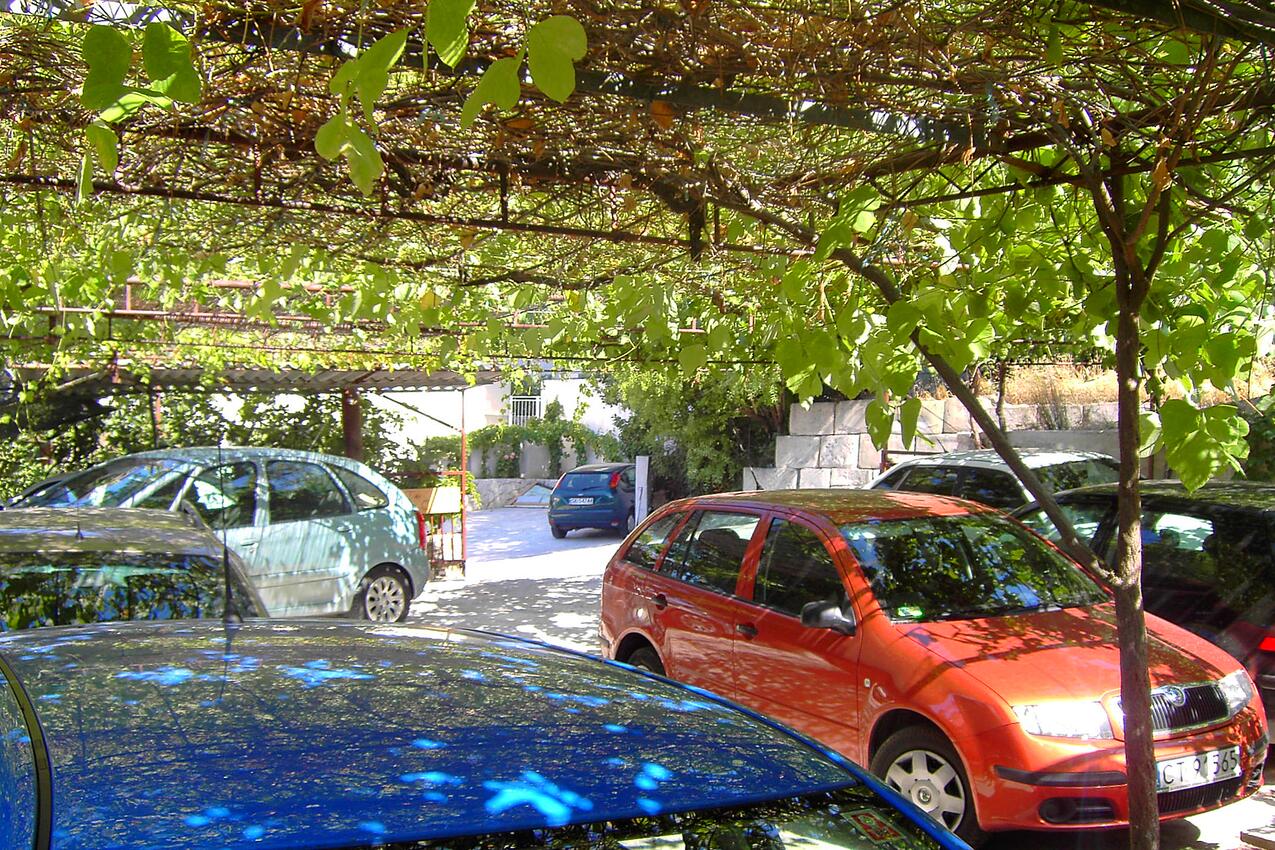 Parking lot - Apartments by the sea Marušići, Omiš