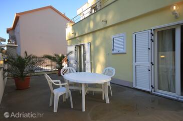 Family-friendly apartments with swimming pool Okrug Gornji, Čiovo - 10401