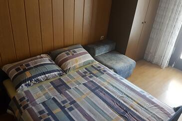 Apartments for families with children Lopar, Rab - 10402