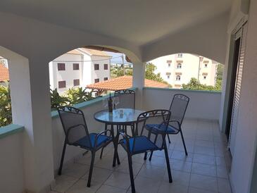 Lägenheter för familjer med barn Lopar, Rab - 10402