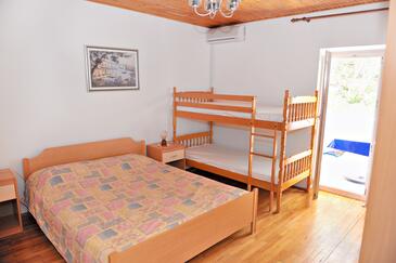 Apartmani uz more Metajna, Pag - 10405