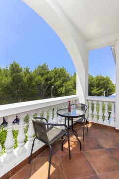 Апартаменти з басейном Водіце - Vodice - 10408