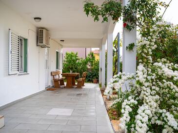 Apartmány s parkovištěm Nin, Zadar - 10414