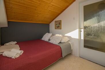 Apartments by the sea Sukošan, Zadar - 10418